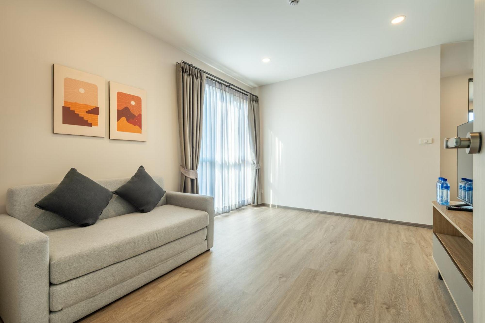Salaya One Hotel & Service Apartment Eksteriør billede