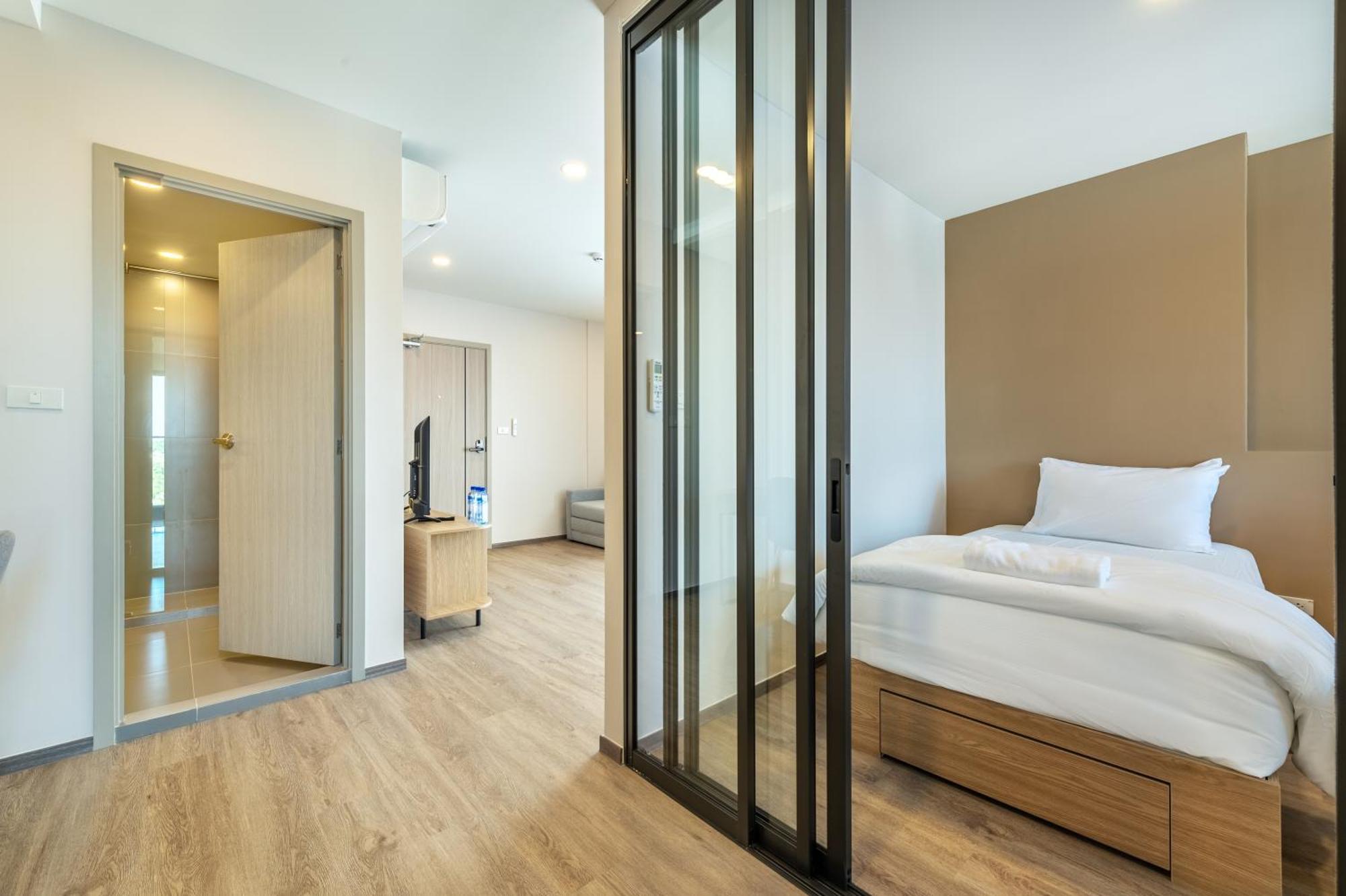 Salaya One Hotel & Service Apartment Eksteriør billede
