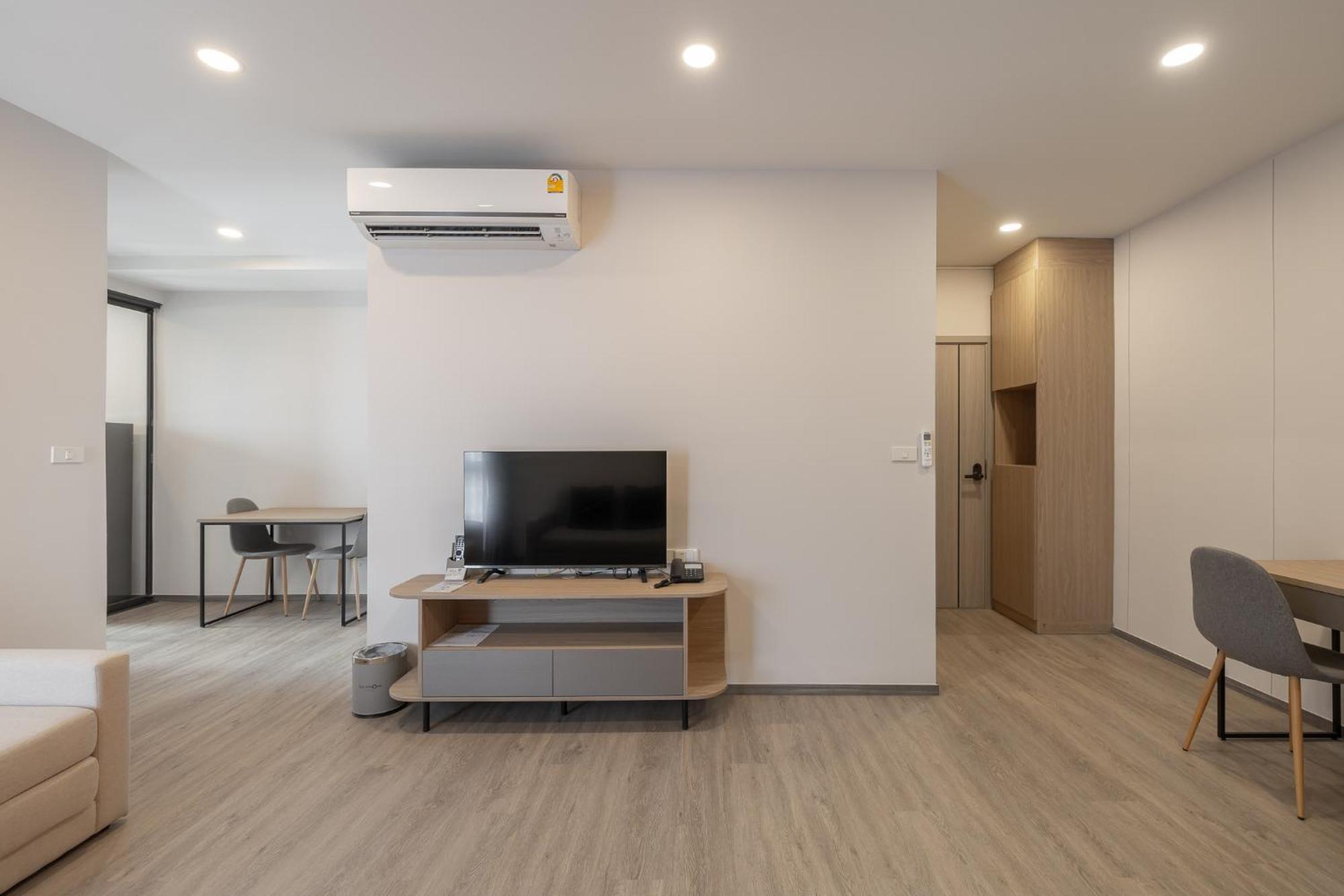 Salaya One Hotel & Service Apartment Eksteriør billede