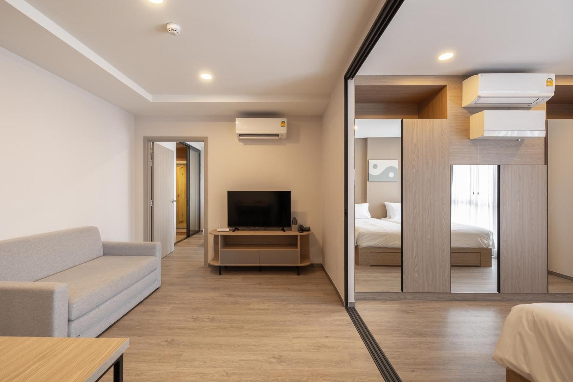Salaya One Hotel & Service Apartment Eksteriør billede