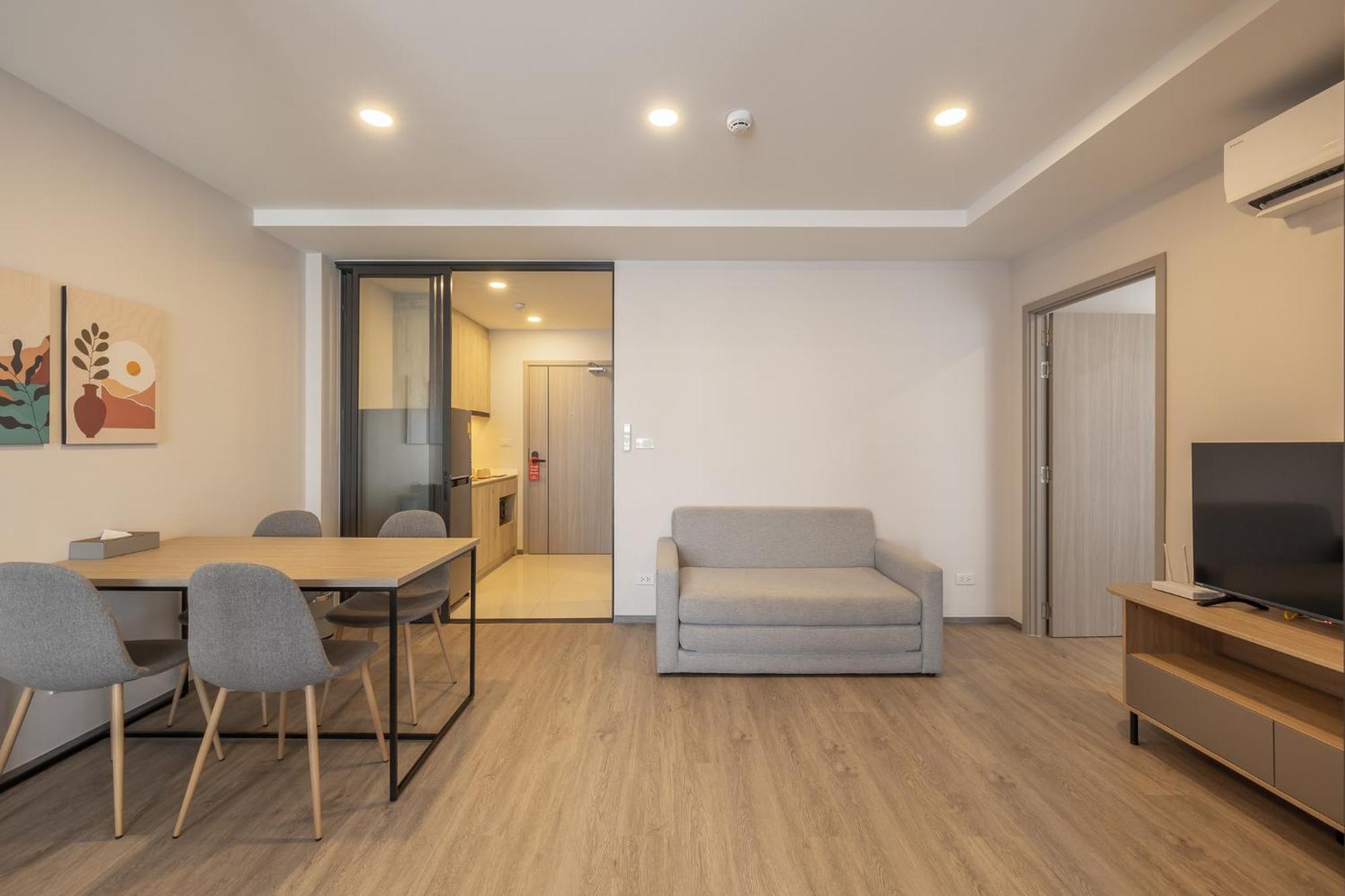 Salaya One Hotel & Service Apartment Eksteriør billede