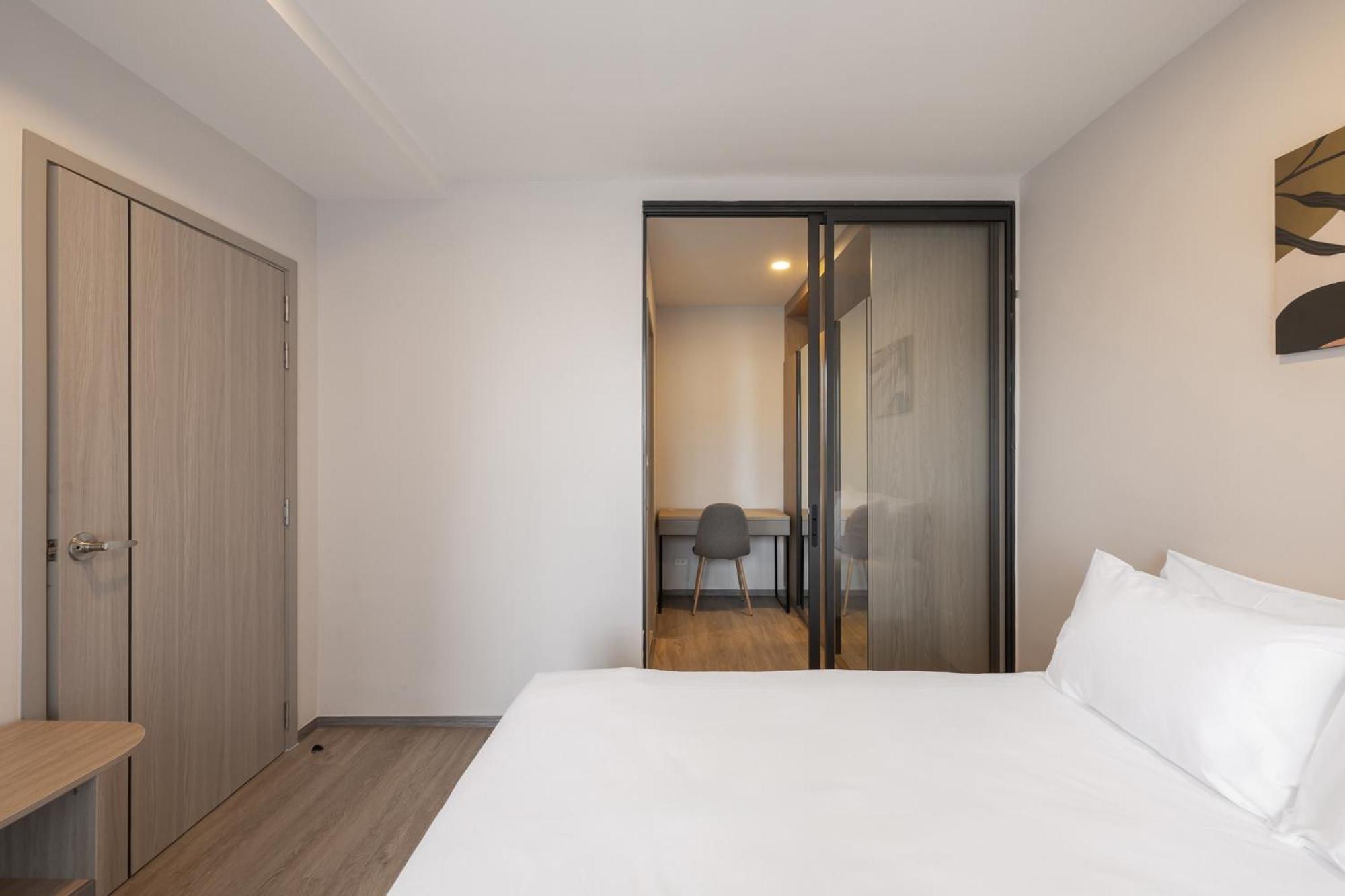 Salaya One Hotel & Service Apartment Eksteriør billede